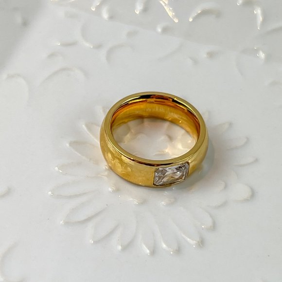 Gold Thick Band Ring With Stone Gold Chunky Ring for Women 18k Gold Plated Ring - Picture 6 of 15